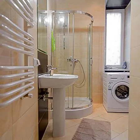 Ommp Centrum Hotel apartamentowy *